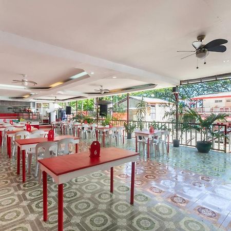 Hotel Oyo 449 Sunrise 888 à Oslob Extérieur photo