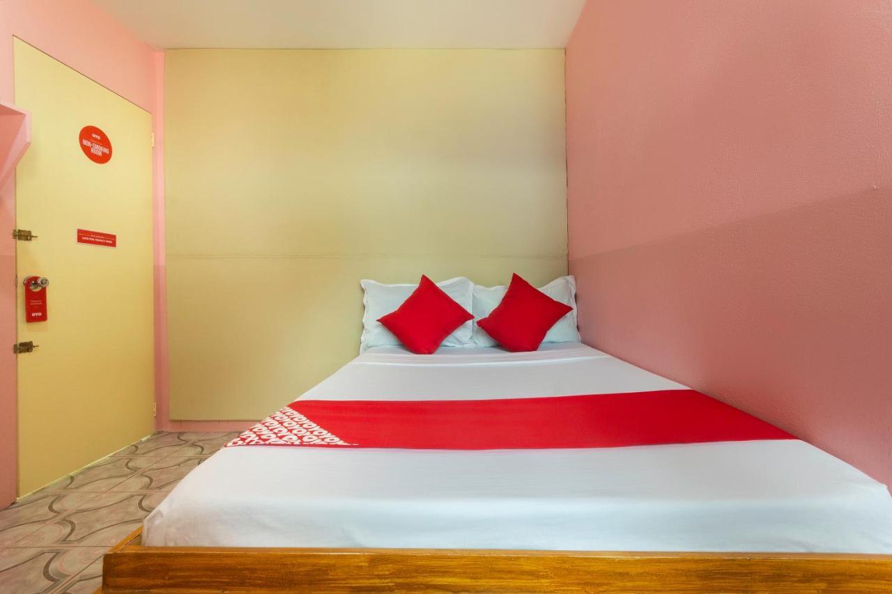 Hotel Oyo 449 Sunrise 888 à Oslob Extérieur photo