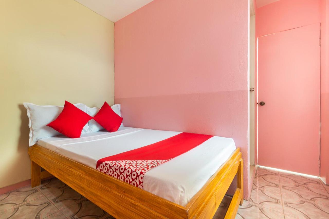 Hotel Oyo 449 Sunrise 888 à Oslob Extérieur photo
